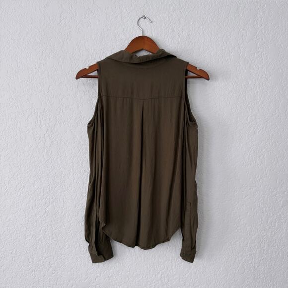Soho Jeans Green Cold Shoulder Long Sleeve Button Up Top Size X-small - Picture 2 of 4